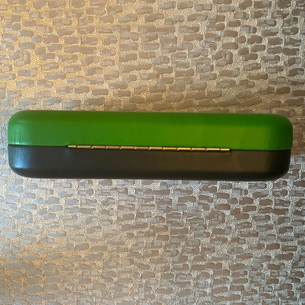 Kate Spade Vibrant Green Eyewear Case